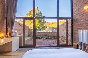 Brickyard Retreat at Mutianyu Great Wall