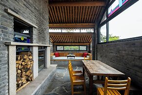 Brickyard Retreat at Mutianyu Great Wall