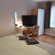 Lawnbrook Town Guest House