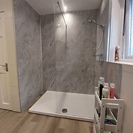 Lawnbrook Town Guest House