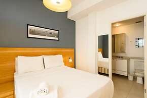 Omar do Rio - Apartamento SB808