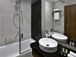 Mövenpick Hotel Apartments Downtown Dubai
