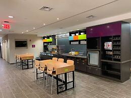Home2 Suites by Hilton Newark Airport
