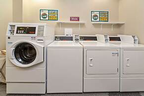 Home2 Suites by Hilton Newark Airport