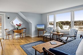 East Wind Inn
