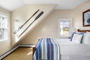 East Wind Inn