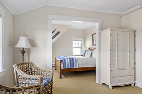 East Wind Inn