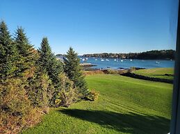 East Wind Inn