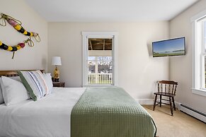 East Wind Inn