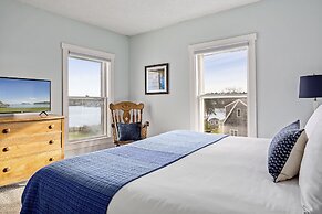 East Wind Inn
