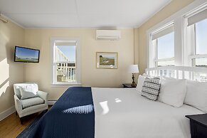 East Wind Inn