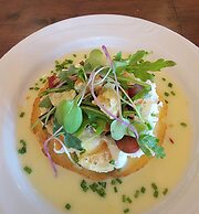 East Wind Inn