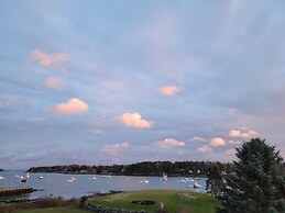 East Wind Inn