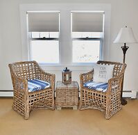 East Wind Inn