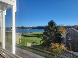 East Wind Inn