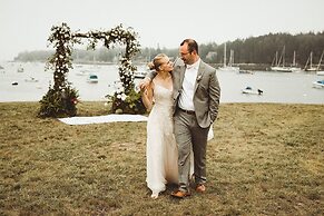 East Wind Inn