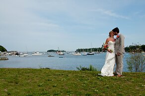 East Wind Inn