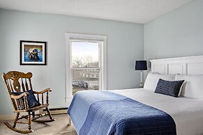 East Wind Inn