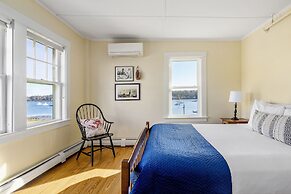 East Wind Inn
