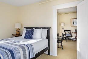 East Wind Inn