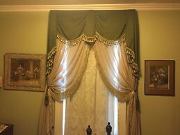 Weaverville Whitmore Inn