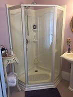 Weaverville Whitmore Inn