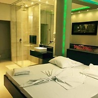 Dinys Motel - Adults Only