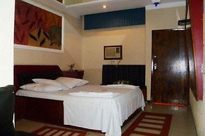 Dinys Motel - Adults Only