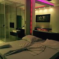Dinys Motel - Adults Only