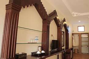 Famous Hotel Bagan 2