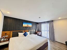 Jolia Hotel Danang Beach