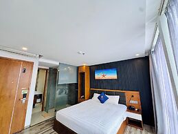 Jolia Hotel Danang Beach