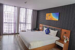 Jolia Hotel Danang Beach