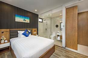Jolia Hotel Danang Beach