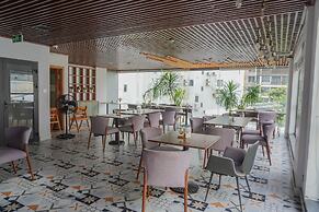 Jolia Hotel Danang Beach