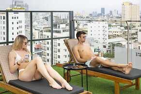 Jolia Hotel Danang Beach