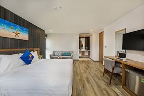 Jolia Hotel Danang Beach