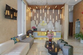 Jolia Hotel Danang Beach