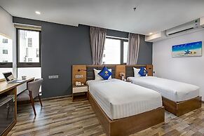 Jolia Hotel Danang Beach