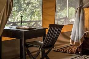 Rhino Watch safari Lodge