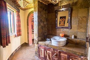 Rhino Watch safari Lodge