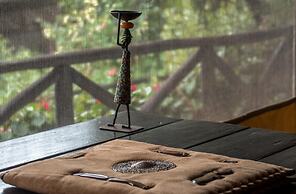 Rhino Watch safari Lodge