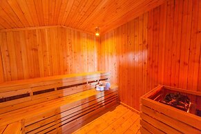 Rhino Watch safari Lodge