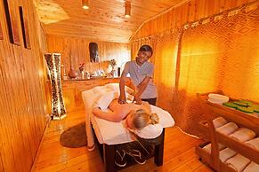 Rhino Watch safari Lodge