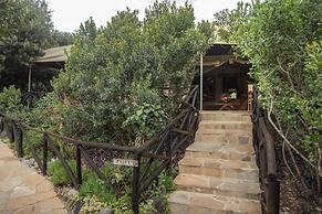 Rhino Watch safari Lodge