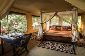 Rhino Watch safari Lodge