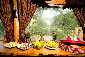 Rhino Watch safari Lodge