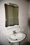 Olympia Guest House