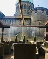 Tourian Lounge Hotel