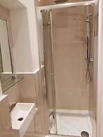 Tourian Lounge Hotel